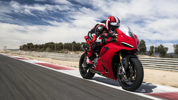 Ducati Panigale V2 phiên bản 2025